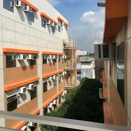 D' Morvie Suites Davao City Eksteriør bilde